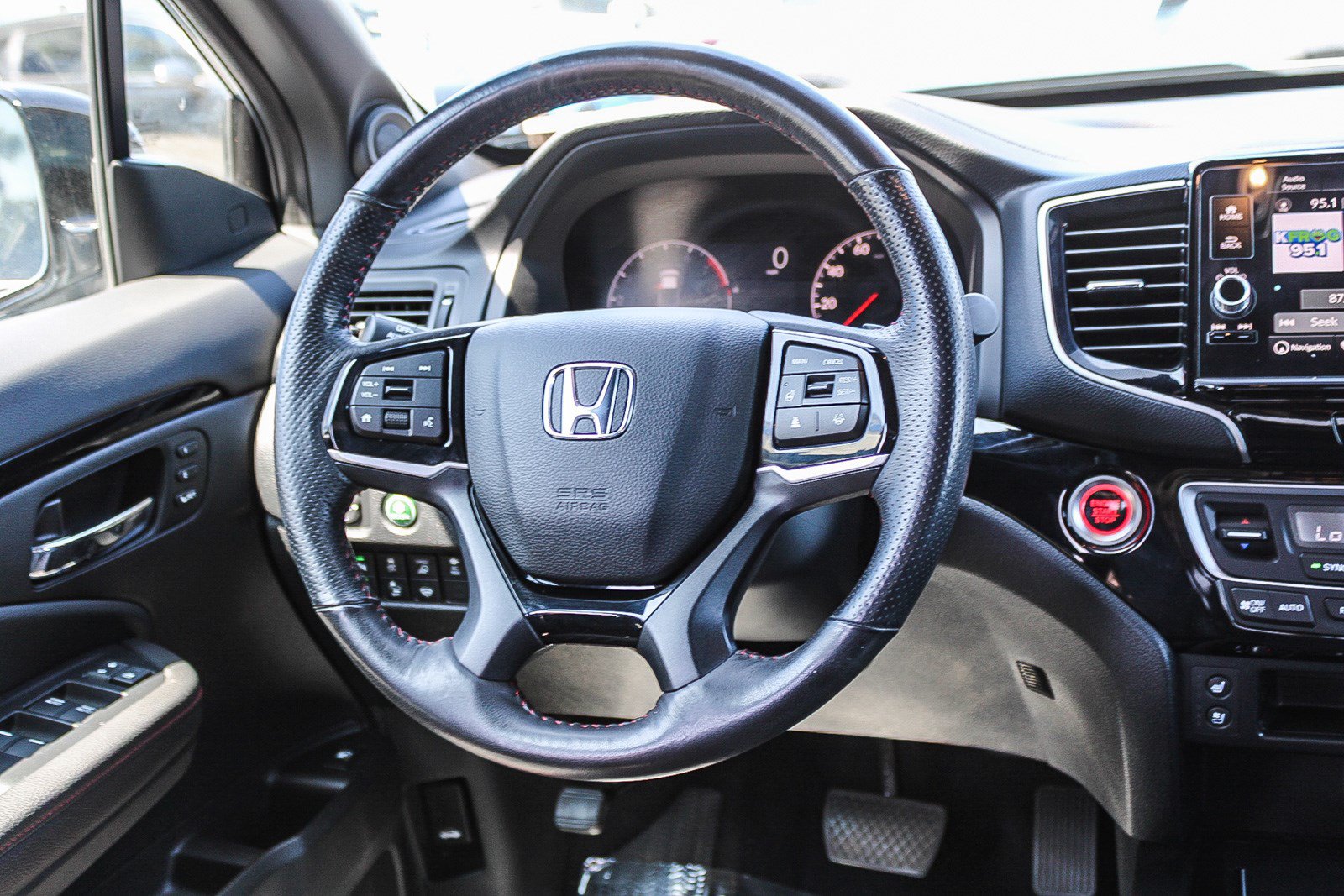 Certified 2025 Honda Ridgeline Black Edition image 17