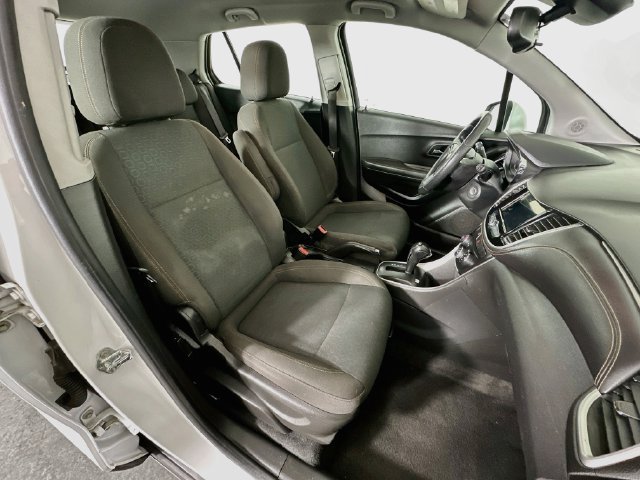 Used 2018 Chevrolet Trax LS FWD image 7