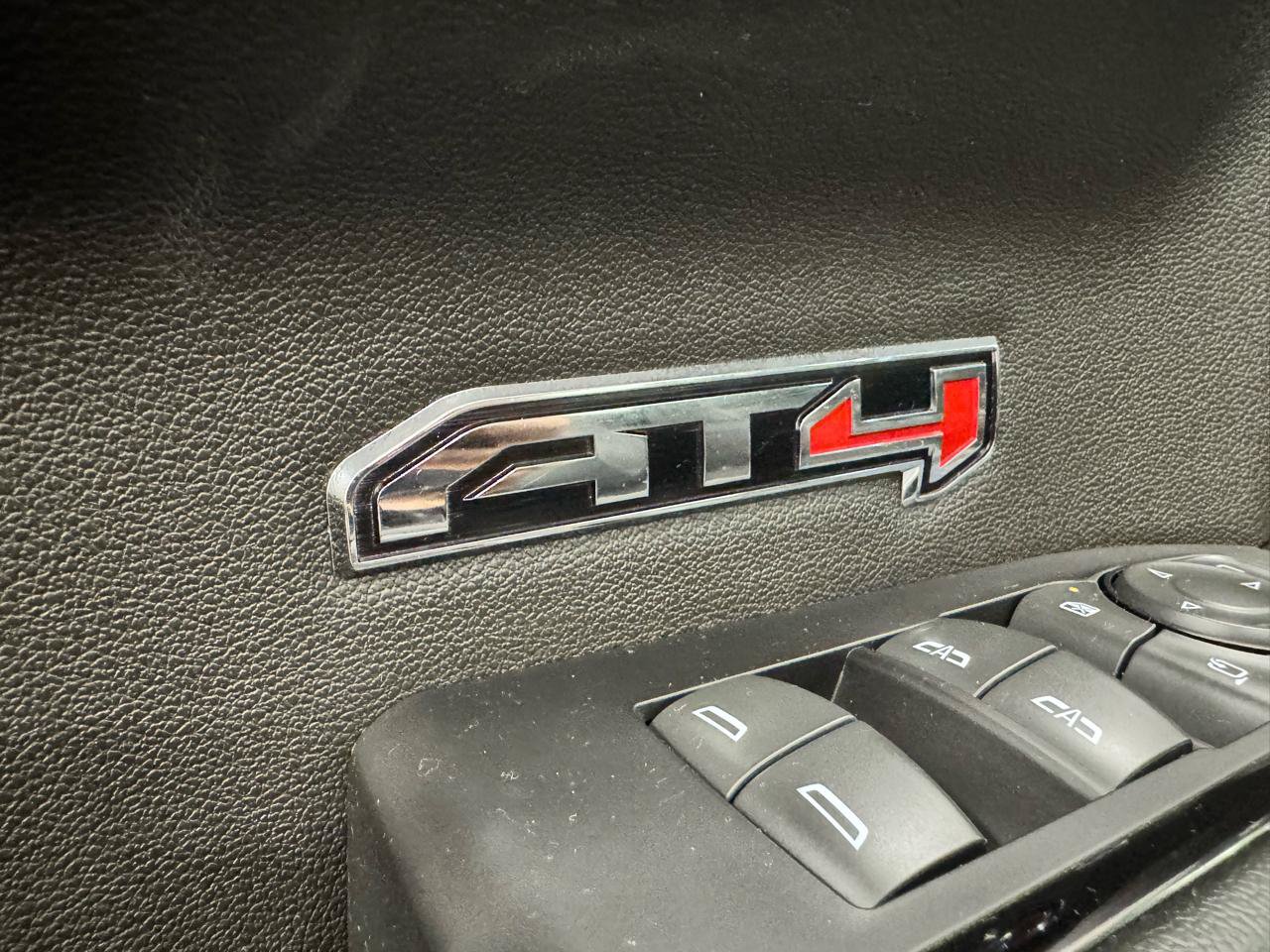 Used 2022 GMC Sierra 1500 AT4 w/ AT4 Premium Package AWD/4WD image 13