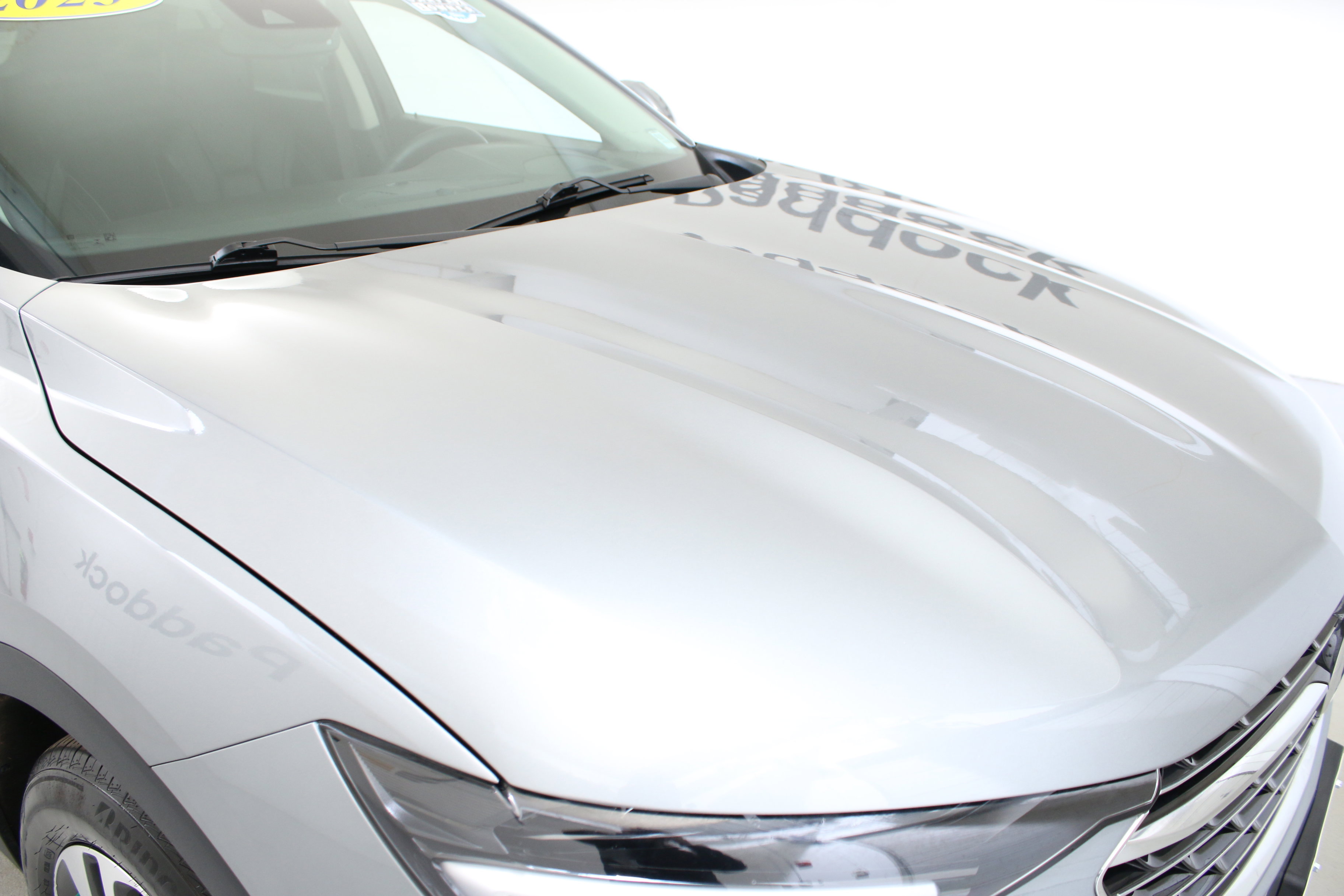 Used 2023 Buick Envision Essence image 12