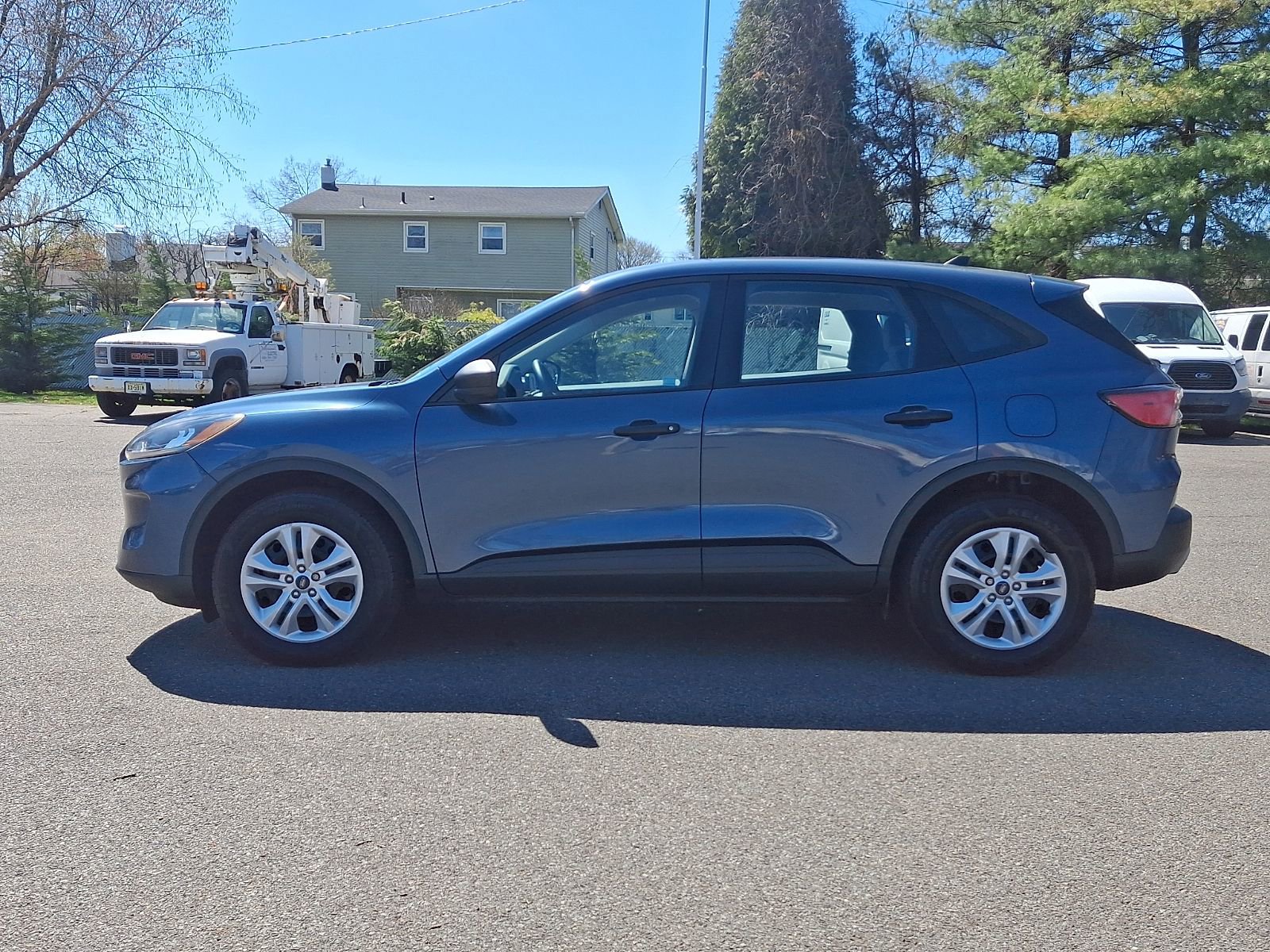 Used 2020 Ford Escape S image 4