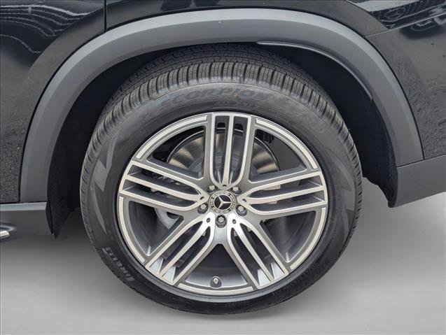 New 2026 Mercedes-Benz GLS 450 4MATIC image 9