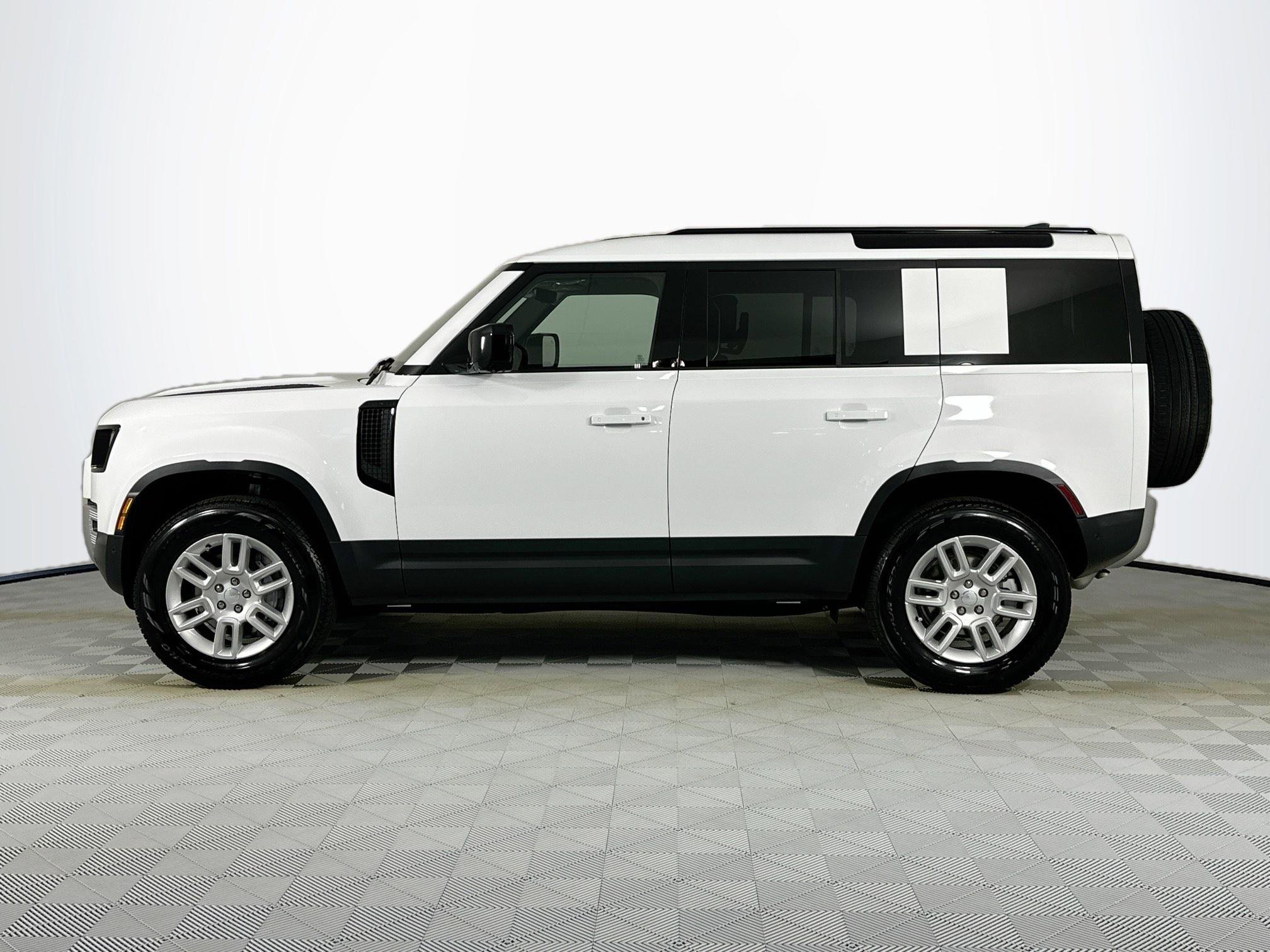 Used 2025 Land Rover Defender 110 S image 8