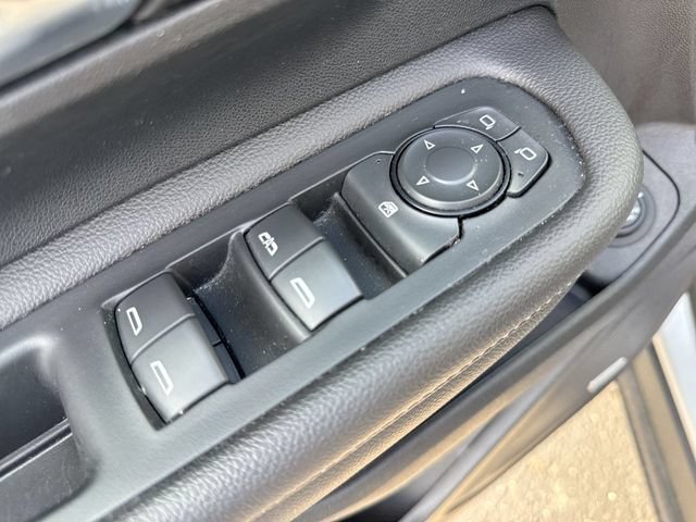 Used 2022 GMC Terrain SLT w/ Infotainment Package II AWD/4WD image 13