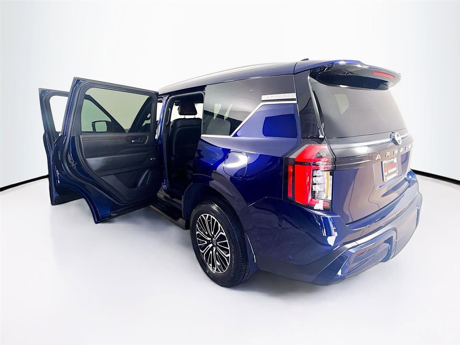 Used 2025 Nissan Armada SL w/ Captain's Chari Seat Package image 45