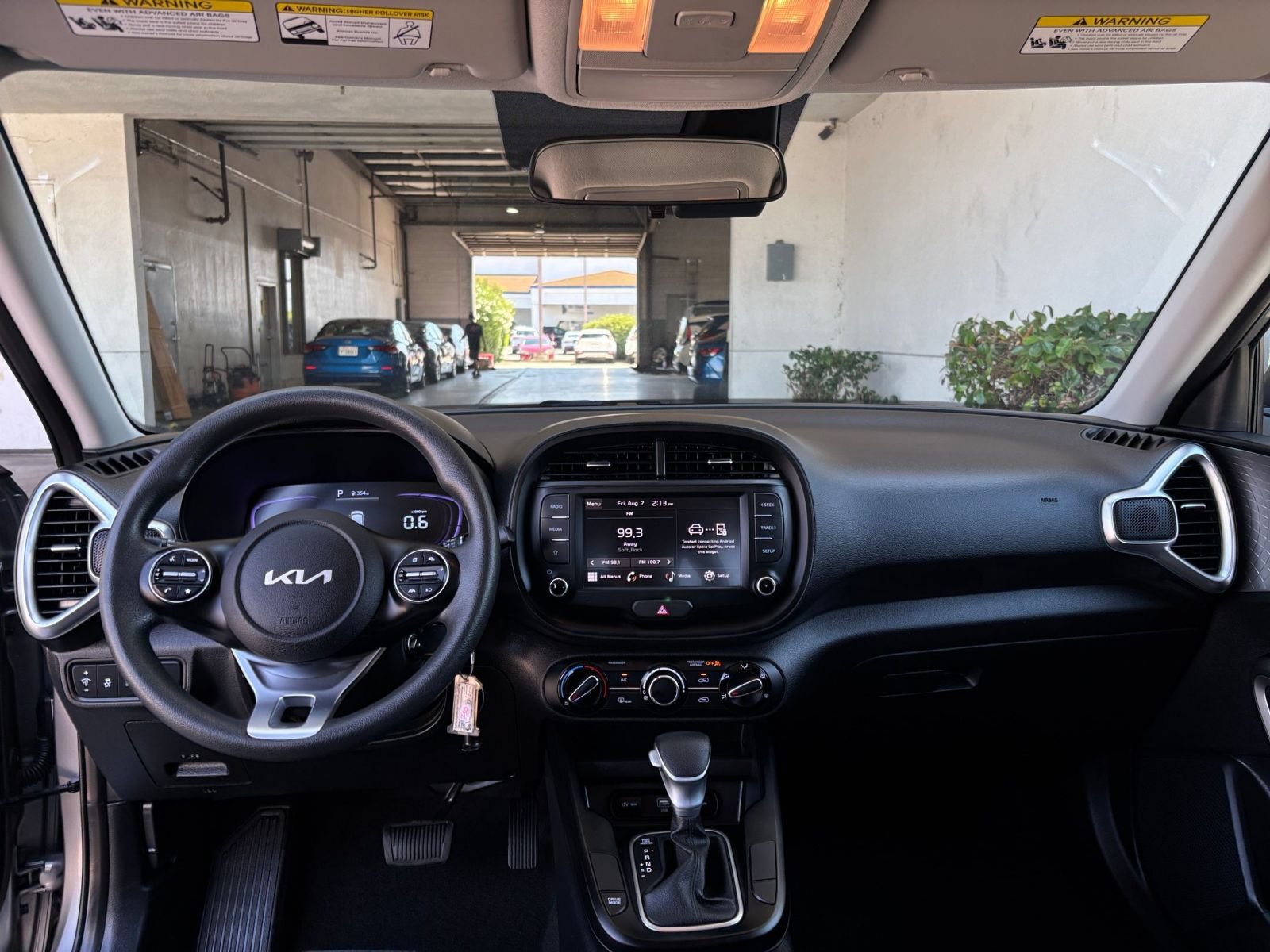 Used 2025 Kia Soul LX w/ LX Technology Package FWD image 26