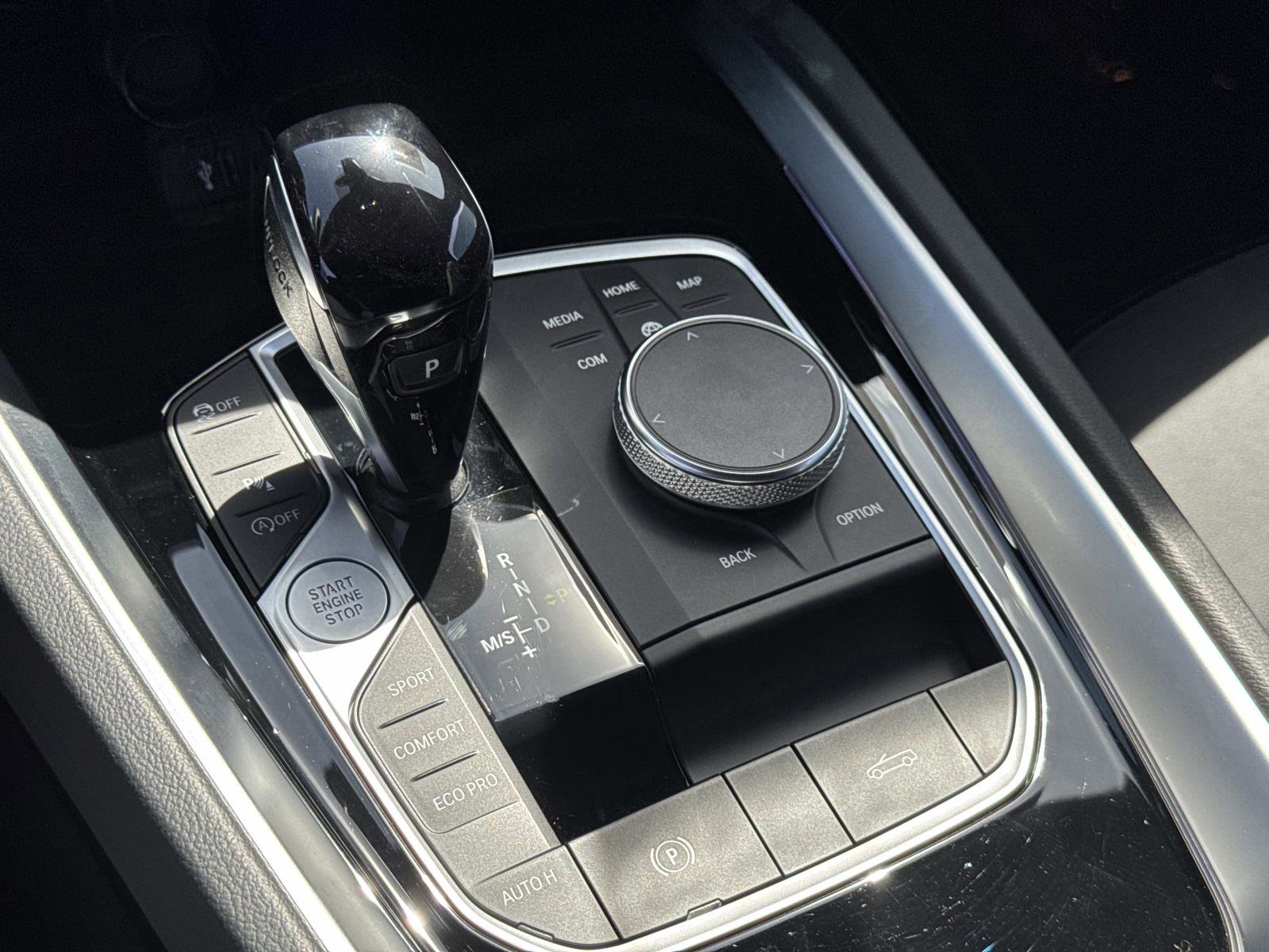 Certified 2024 BMW Z4 sDrive30i w/ Shadowloine Package image 20