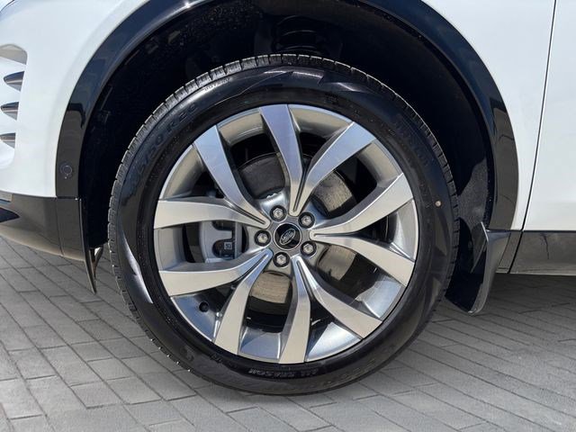 New 2026 Land Rover Discovery Sport Landmark image 9