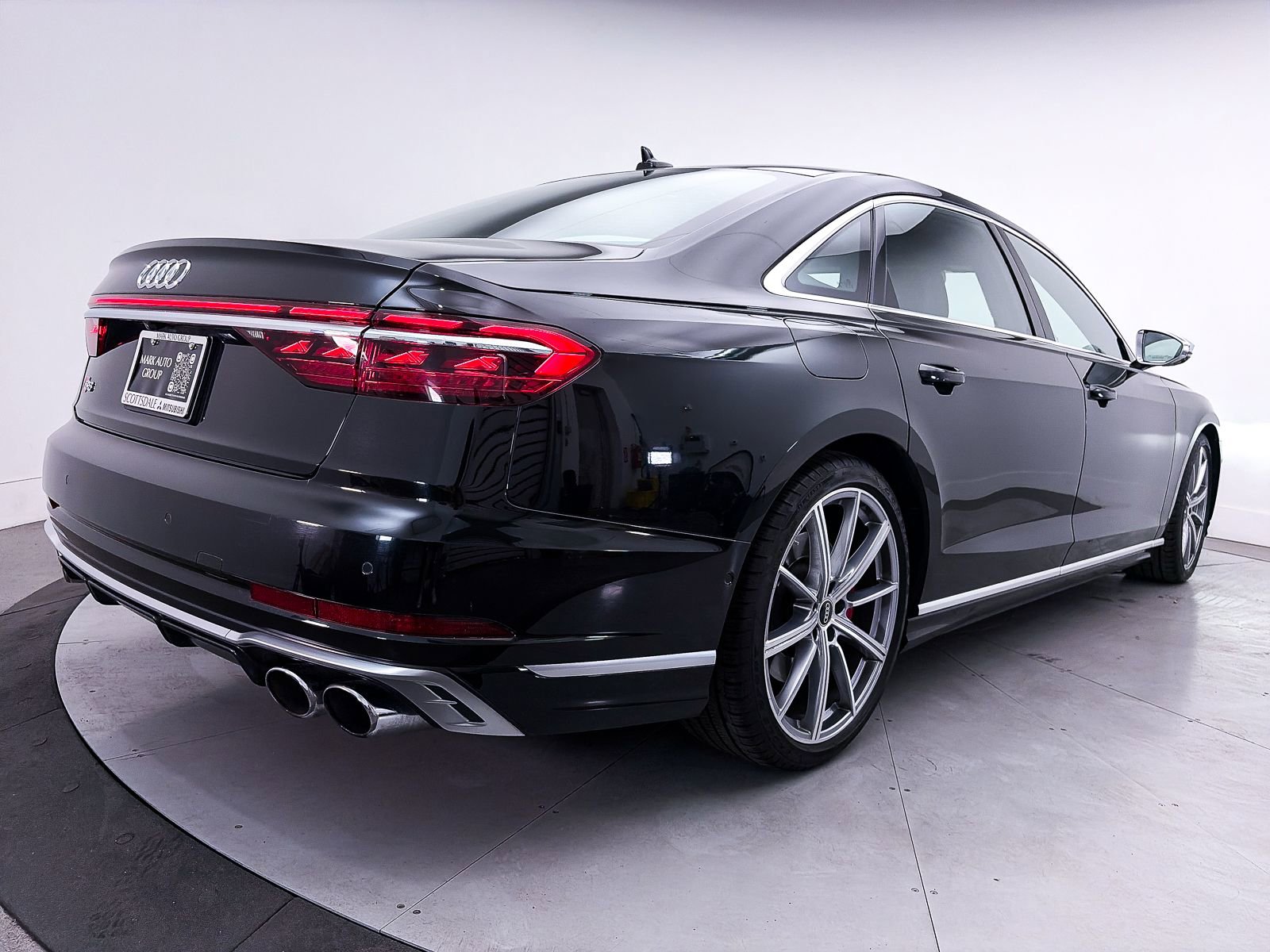 Used 2023 Audi S8 w/ S8 Executive Package AWD/4WD image 18