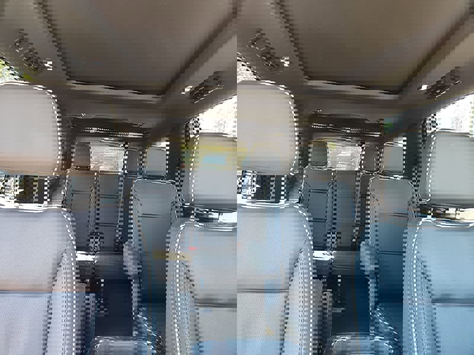 Used 2023 GMC Yukon SLT w/ SLT Premium Package image 19