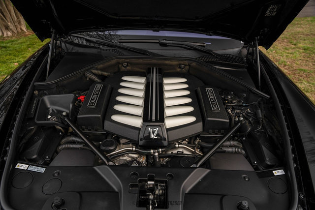 Used 2014 Rolls-Royce Ghost image 19