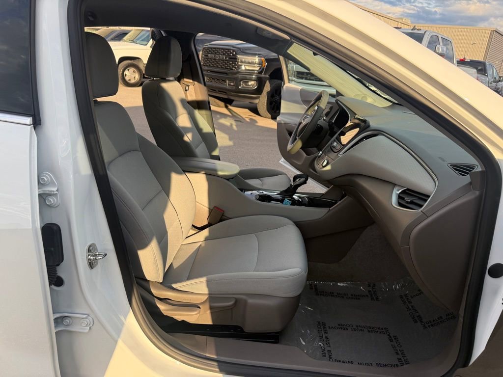 Used 2023 Chevrolet Malibu LT image 16
