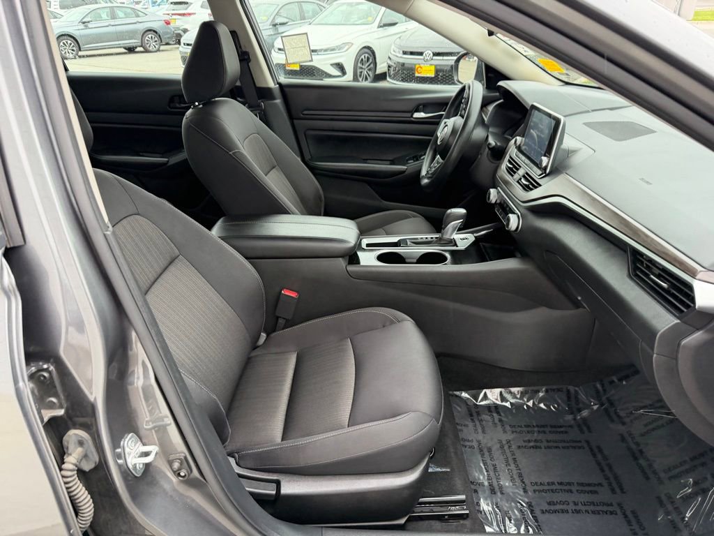 Used 2024 Nissan Altima 2.5 SV FWD image 20