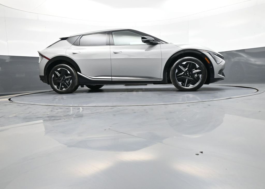 New 2025 Kia EV6 Wind image 30