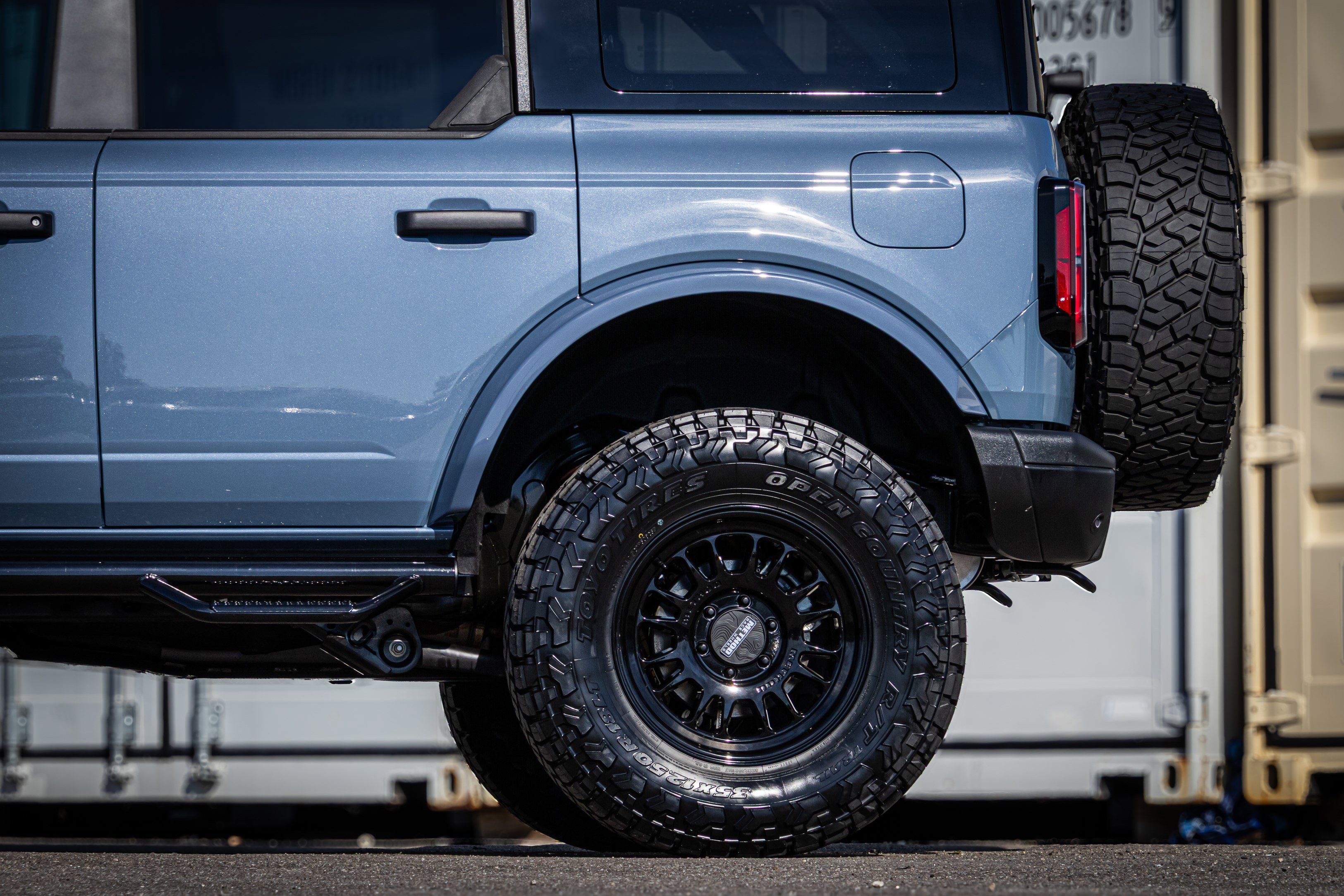 New 2025 Ford Bronco Badlands image 9