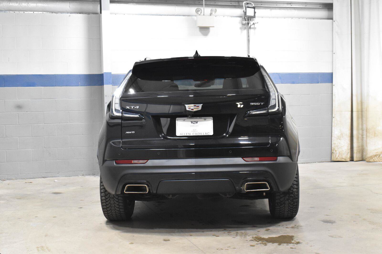 Used 2021 Cadillac XT4 Sport w/ Driver Awareness Package AWD/4WD image 23