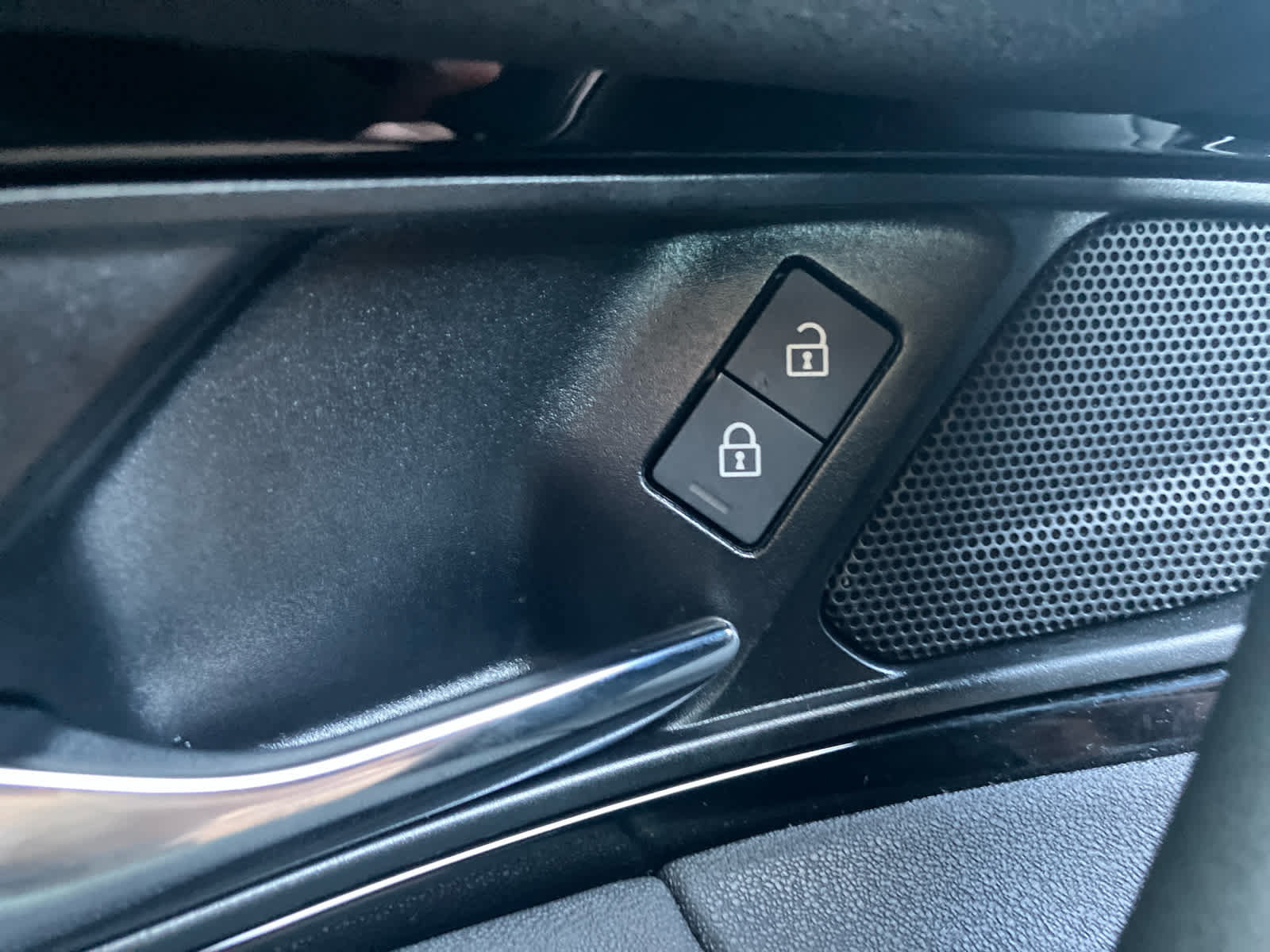 Used 2025 Land Rover Discovery Sport S AWD/4WD image 13