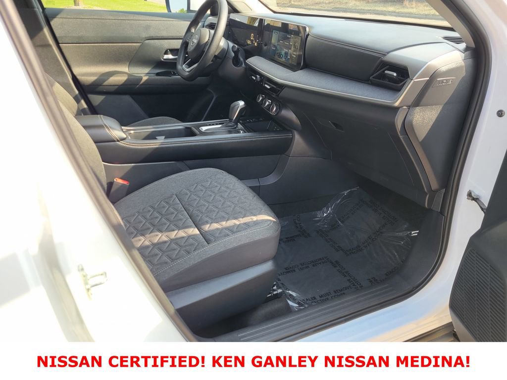 Certified 2025 Nissan Kicks SV AWD/4WD image 49