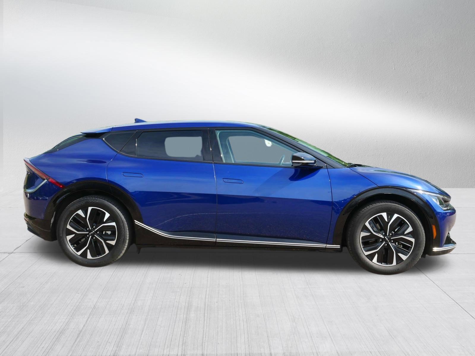 Certified 2023 Kia EV6 Wind AWD/4WD image 8