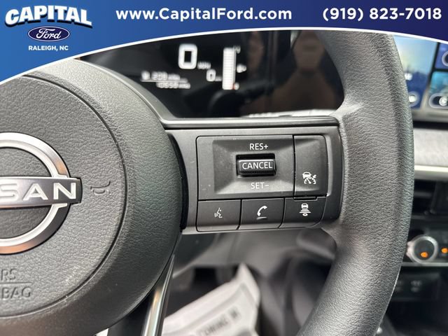 Used 2025 Nissan Kicks SV w/ SV Premium Package FWD image 24