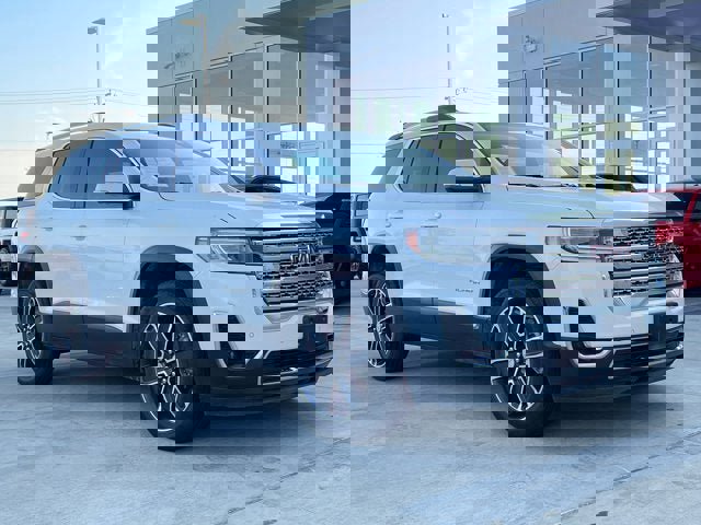 Used 2022 GMC Acadia SLT w/ Preferred Package image 8