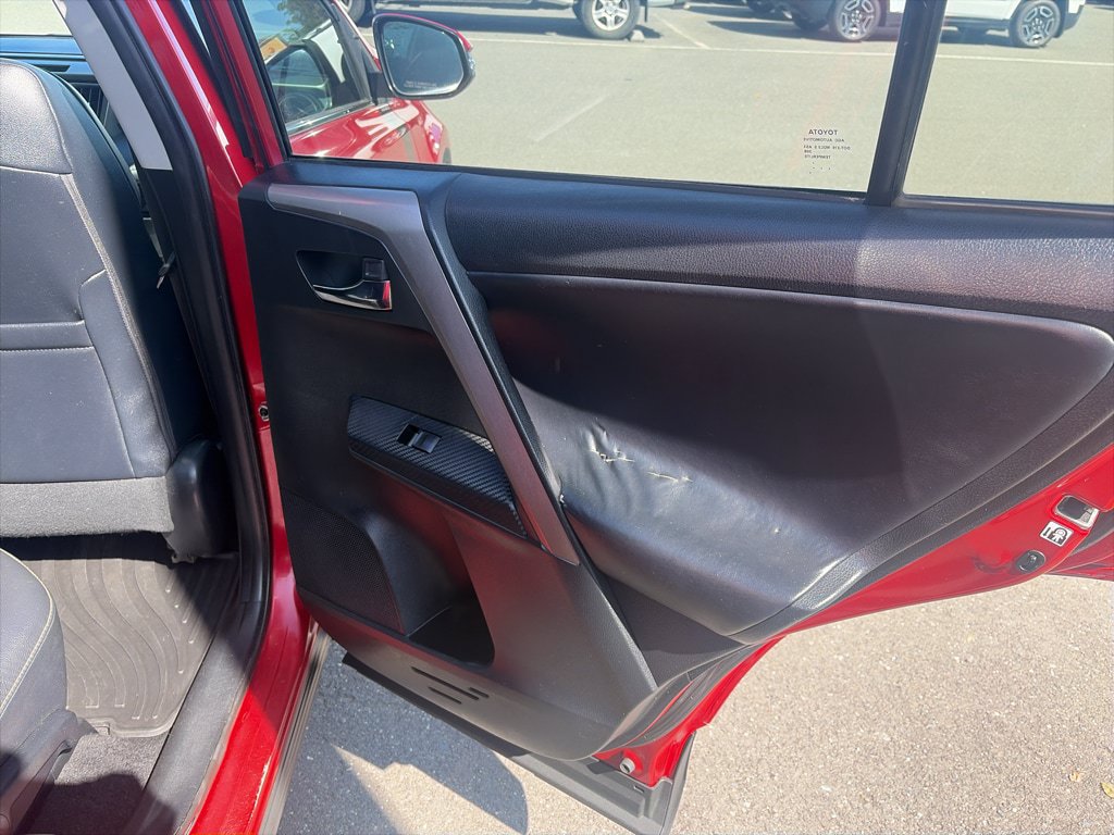 Used 2014 Toyota RAV4 Limited AWD/4WD image 18