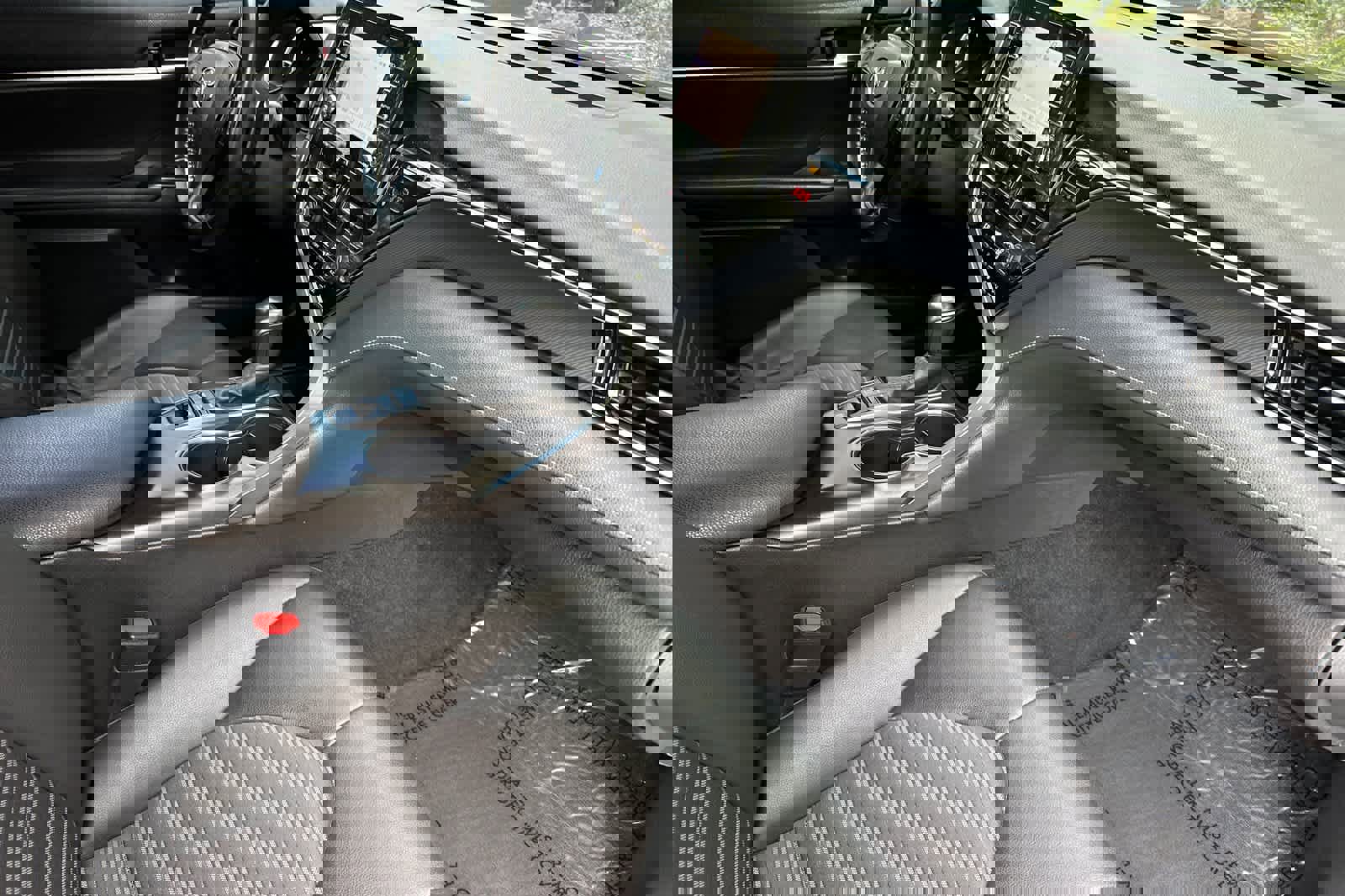 Used 2022 Toyota Camry SE image 15