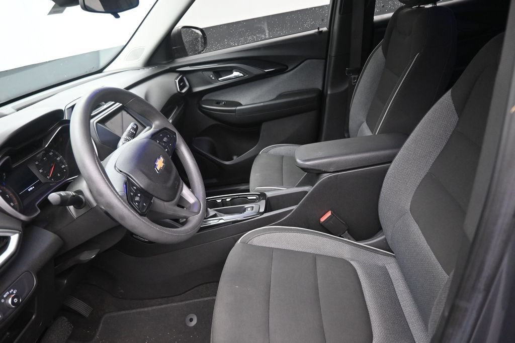 Used 2021 Chevrolet TrailBlazer LS FWD image 12