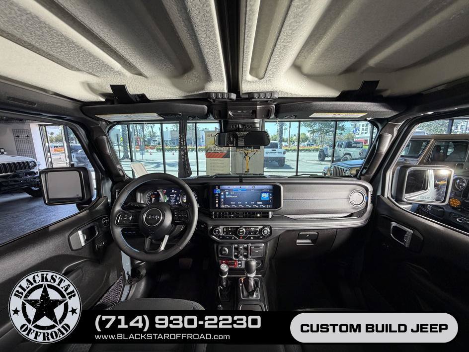 Used 2025 Jeep Wrangler Unlimited Rubicon 4xe w/ Convenience Group AWD/4WD image 20