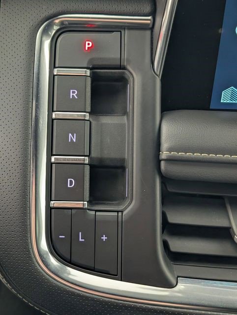 Certified 2023 Chevrolet Suburban Premier image 28