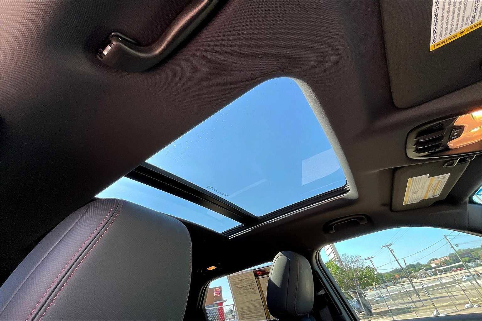 Used 2023 Chevrolet TrailBlazer RS w/ Sun and Liftgate Package image 30