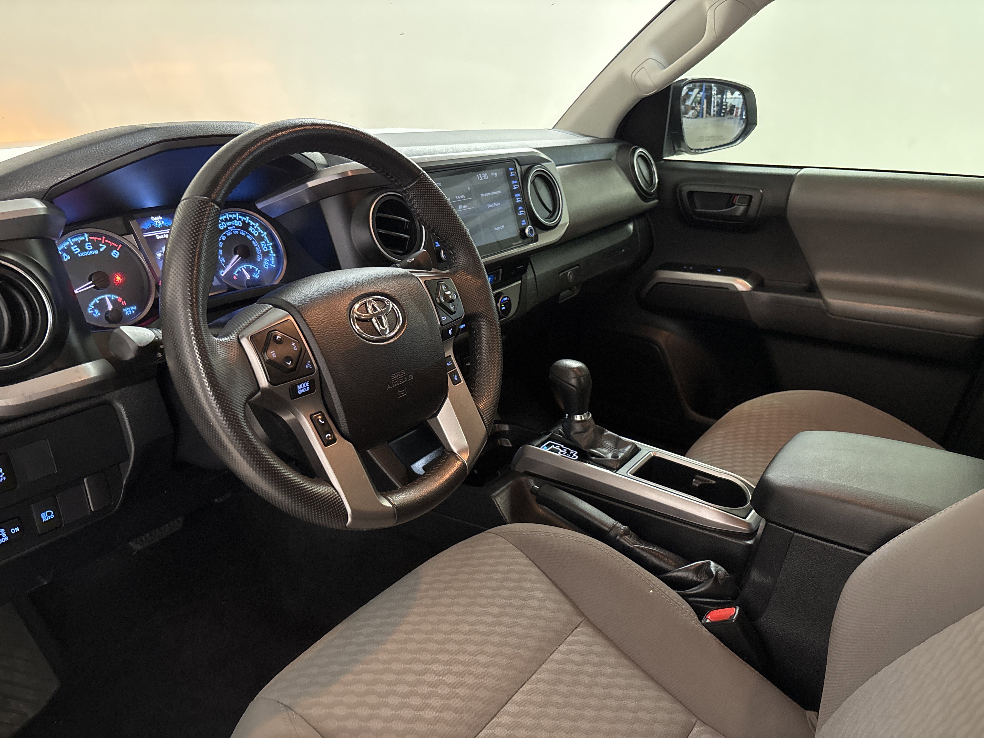 Used 2021 Toyota Tacoma SR5 RWD image 8