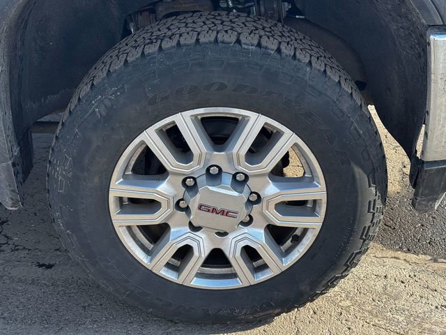 Used 2023 GMC Sierra 2500 SLE w/ SLE Convenience Package image 9