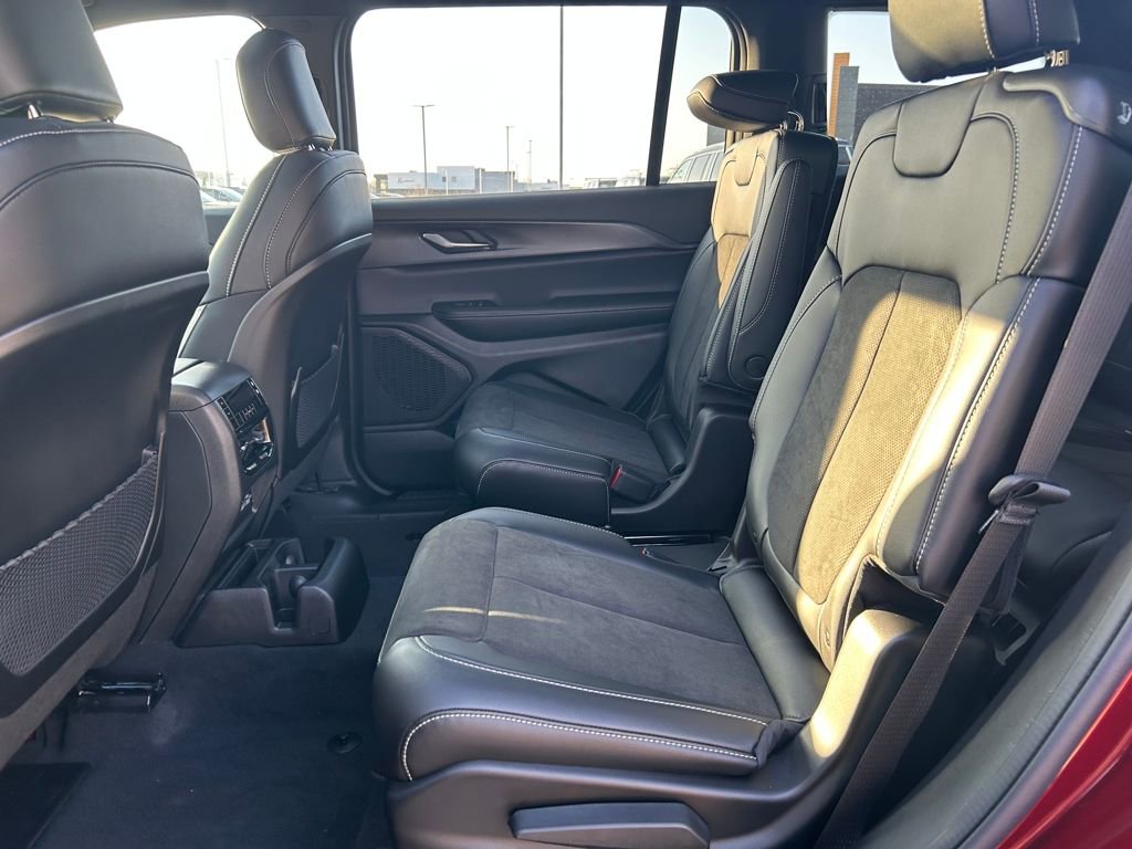 New 2025 Jeep Grand Cherokee L Altitude image 22