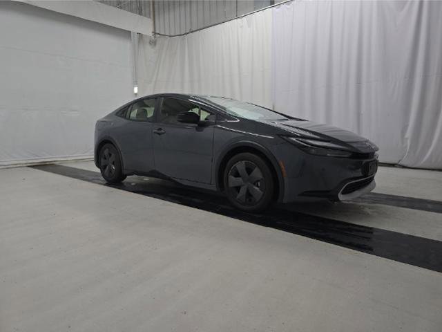 Used 2025 Toyota Prius Plug-In Hybrid image 2