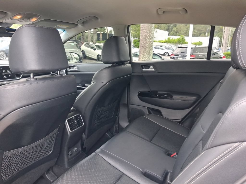 Used 2020 Kia Sportage EX FWD image 6