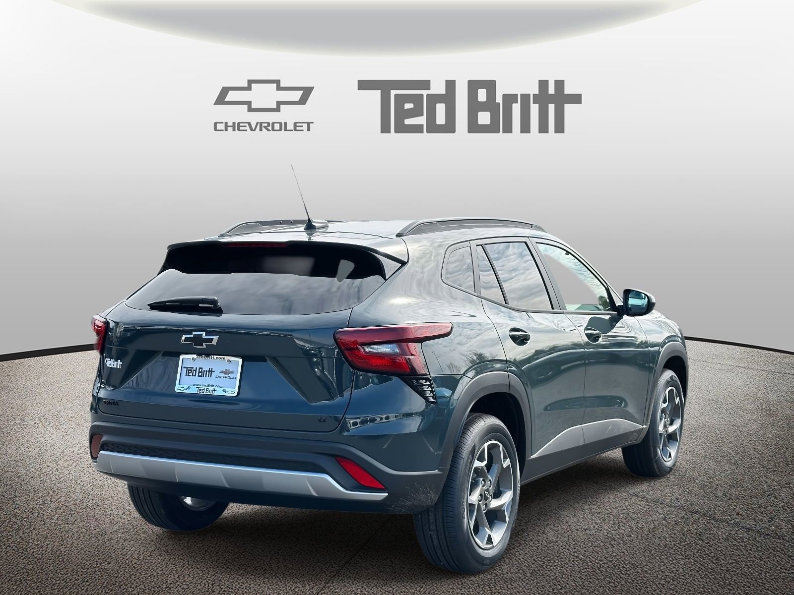 New 2026 Chevrolet Trax LT w/ Driver Confidence Package FWD image 4