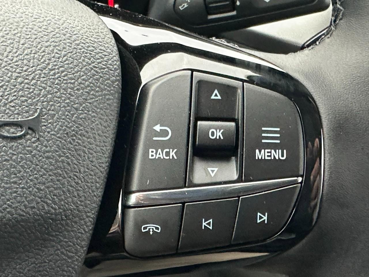New 2026 Ford Escape Active w/ Cold Weather Package FWD image 11