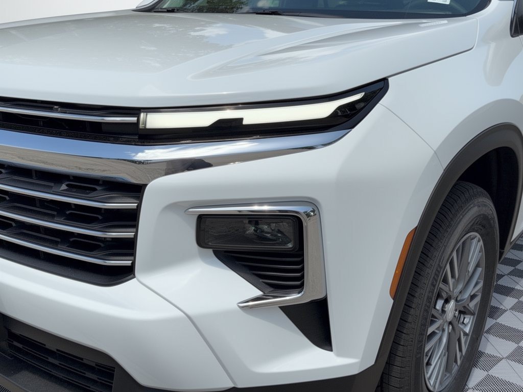 New 2027 Chevrolet Traverse LT FWD image 12