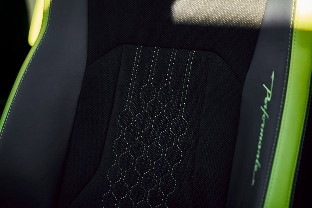 Used 2024 Lamborghini Urus Performante image 53