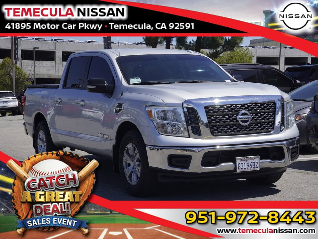 Used 2017 Nissan Titan SV RWD image 1