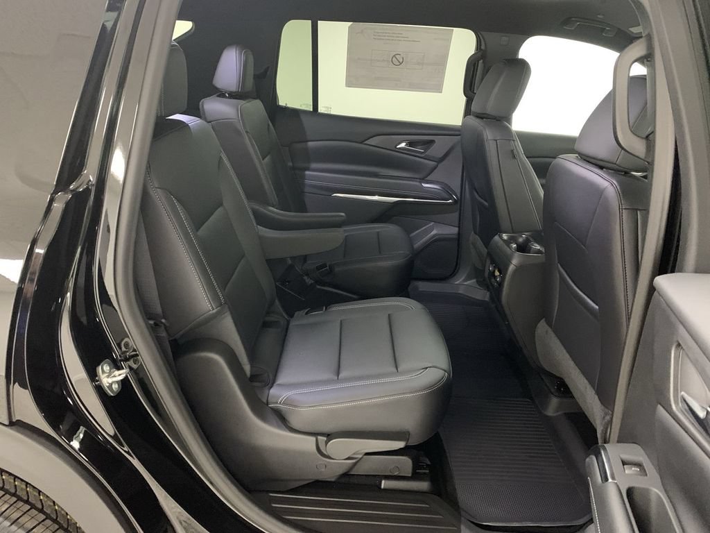 New 2026 Chevrolet Traverse LT w/ Driver Confidence Package AWD/4WD image 21