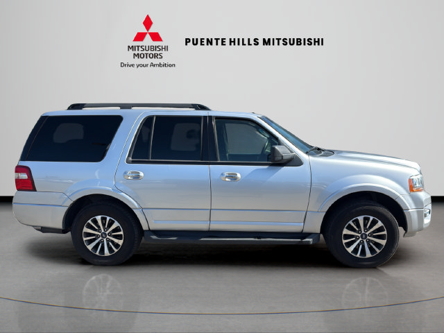 Used 2017 Ford Expedition XLT AWD/4WD image 4
