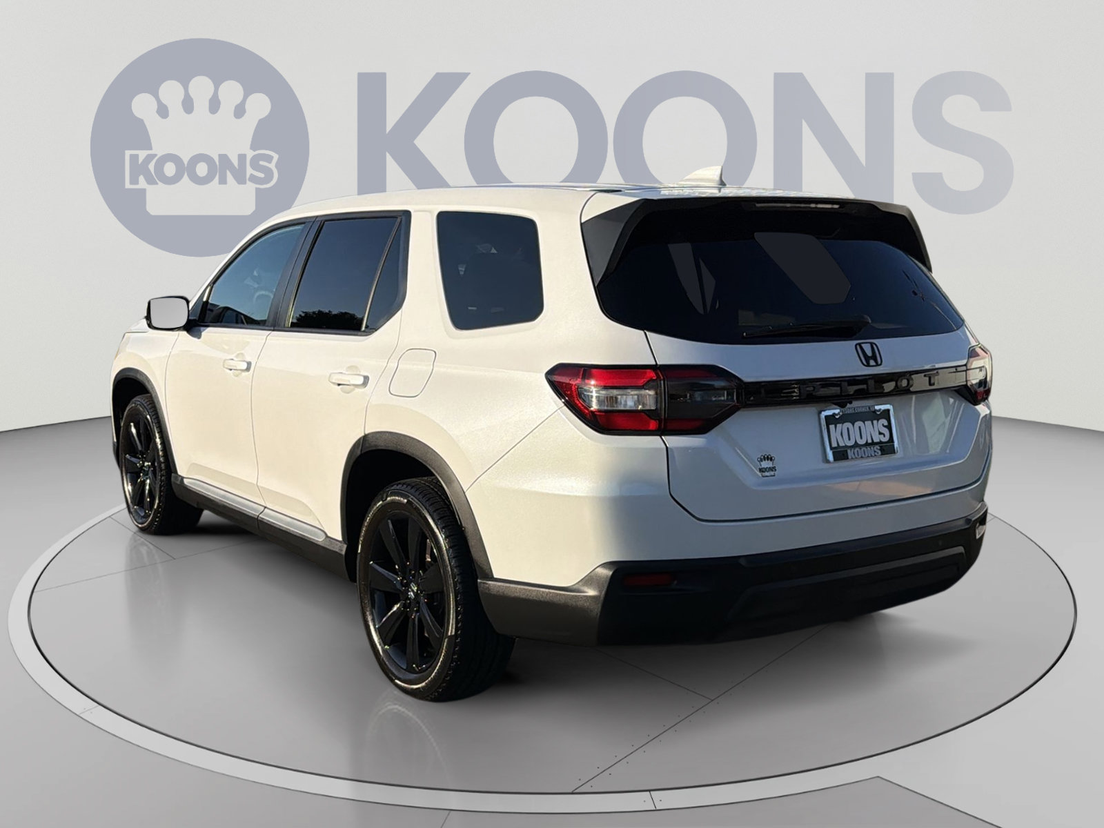 Used 2025 Honda Pilot EX-L image 4