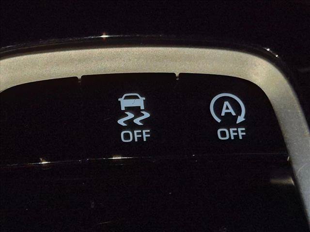 Used 2023 Toyota Corolla Cross LE FWD image 17