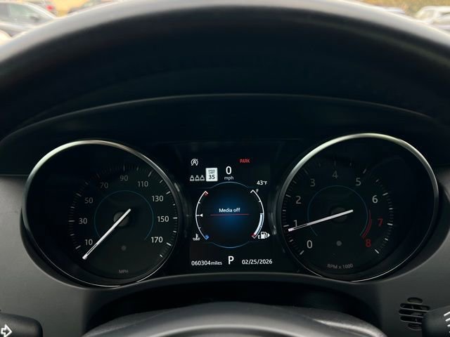 Used 2019 Jaguar F-PACE Premium image 30