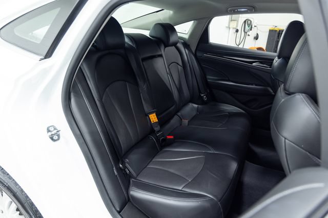 Used 2018 Buick LaCrosse Essence FWD image 24