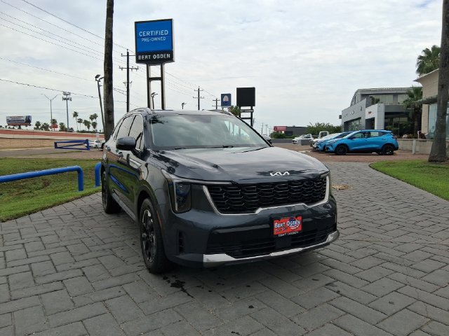 Used 2024 Kia Sorento S w/ Panoramic Sunroof Package