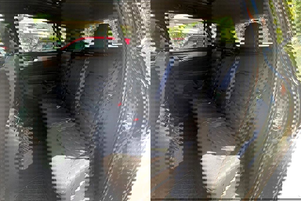 New 2026 Volkswagen Atlas Cross Sport SE image 19