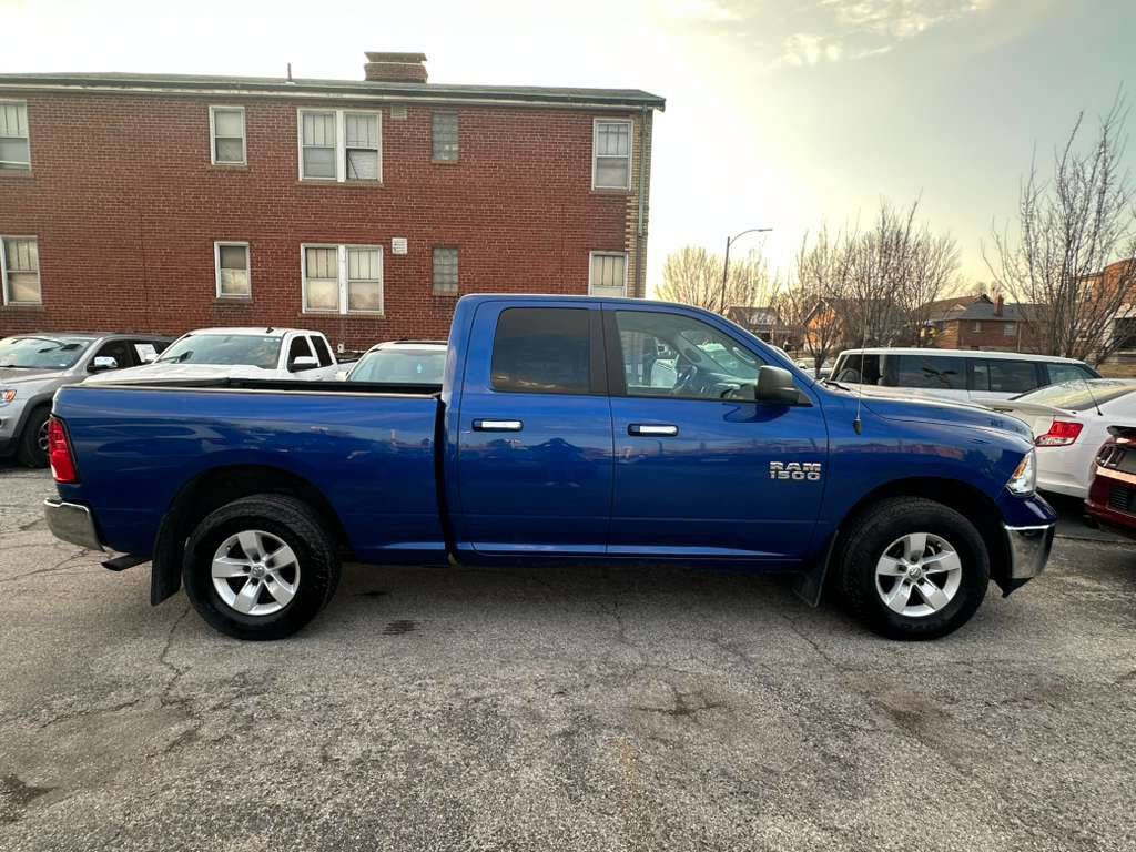 Used 2017 RAM 1500 Classic SLT AWD/4WD image 4